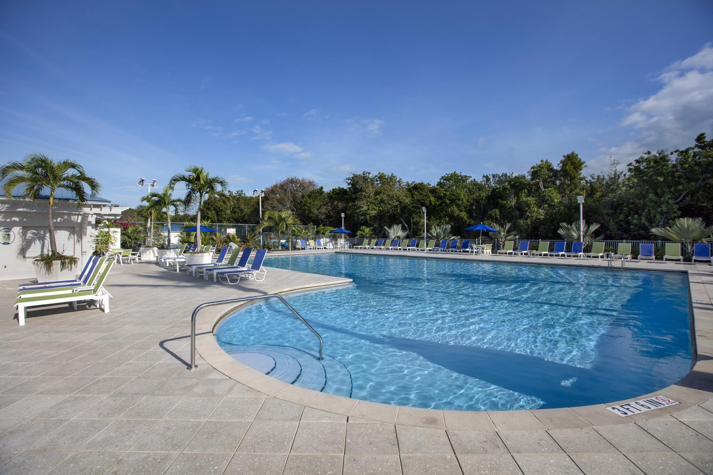 Ocean Pointe Suites At קי לארגו מראה חיצוני תמונה